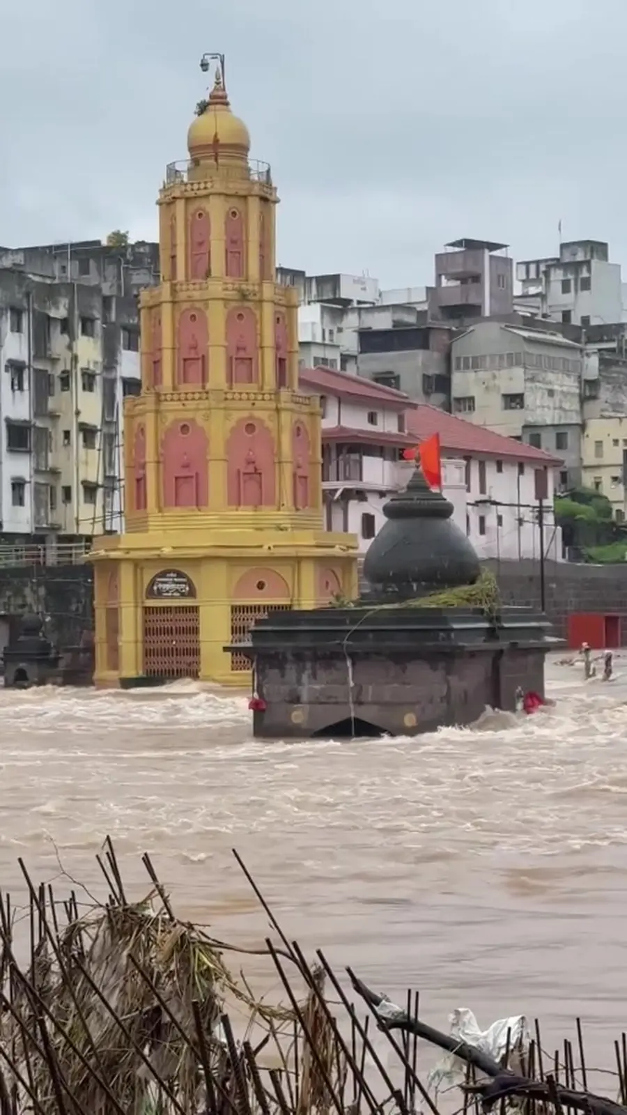 Ramkund and the Godavari ghats, Nashik